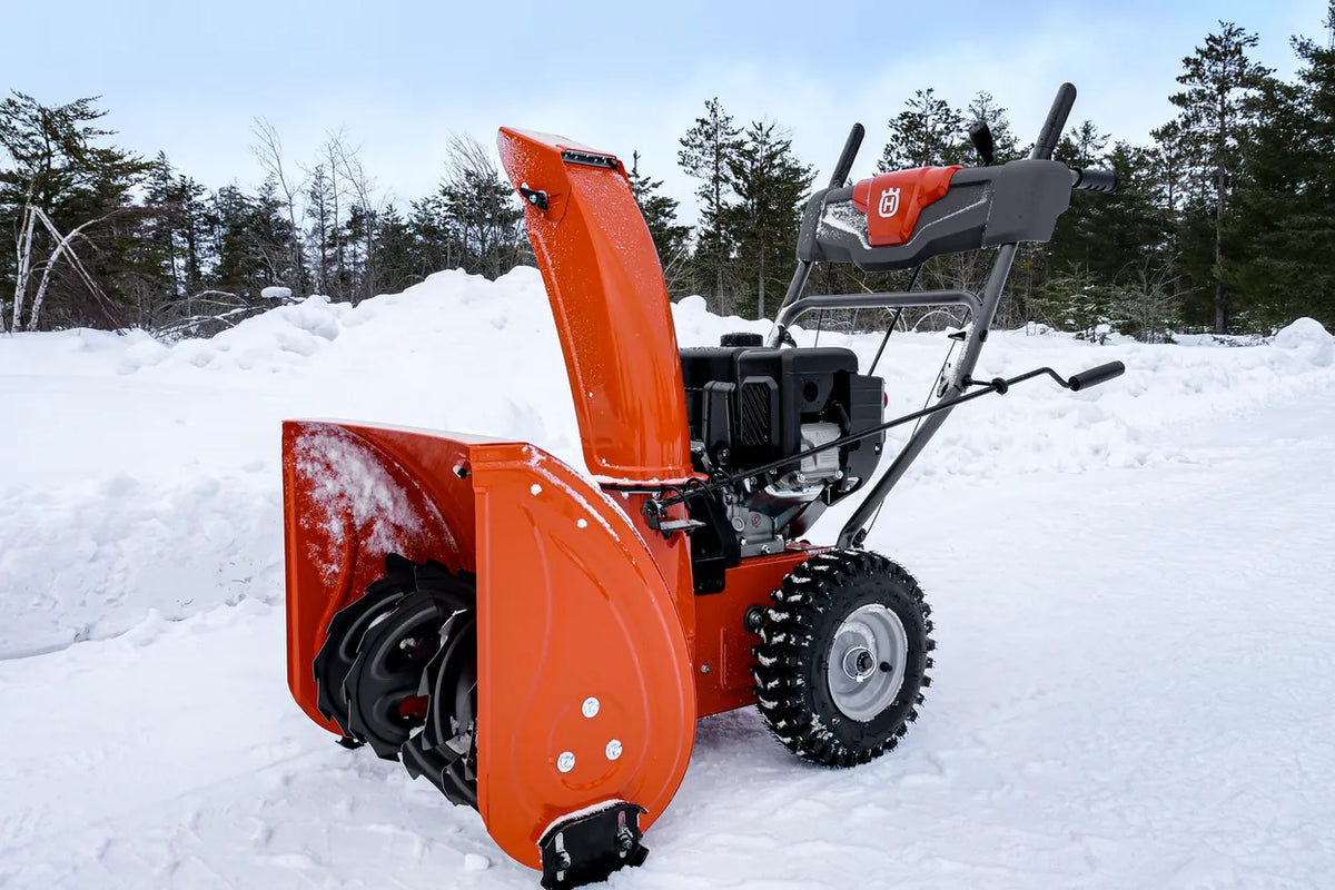 Husqvarna ST 124 lumilinko – 61 cm työleveydellä varustettu lumilinko