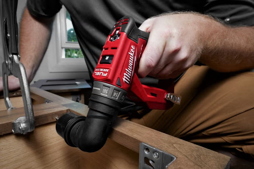 Milwaukee M12 FDDXKIT-0X pora/ruuvinväännin vaihdettavilla päillä – akkukäyttöinen pora ja ruuvinväännin