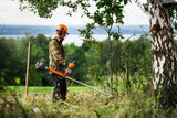 Husqvarna 336FR raivaussaha, tehokas raivaussaha, jossa mukana kolme terää suojineen, kuten siimapää, vesakkoterä ja raivausterä. Suorituskykyinen X-Torq-moottori vähentää päästöjä ja polttoaineenkulutusta.