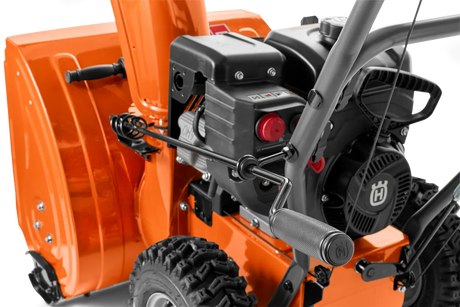 Husqvarna ST 124 lumilinko – kaksivaiheinen lumilinko kevyisiin ja keskivaativiin lumiolosuhteisiin