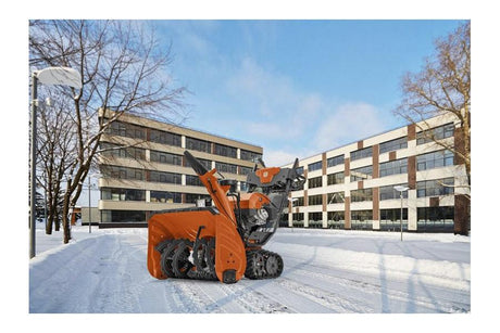 Husqvarna ST 430T lumilinko edestä kuvattuna, työleveys 76 cm