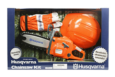 Husqvarna leikkisaha ja varusteet Seinäjoen Konerengas Oy - Moottorisaha leikkiin lapsille, jossa on todenmukainen ääni ja pyörivä ketju.