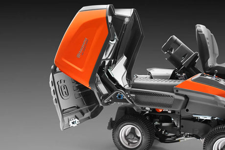 Husqvarna Rider RC 320Ts AWD tehokkaalla ruohonkeruujärjestelmällä