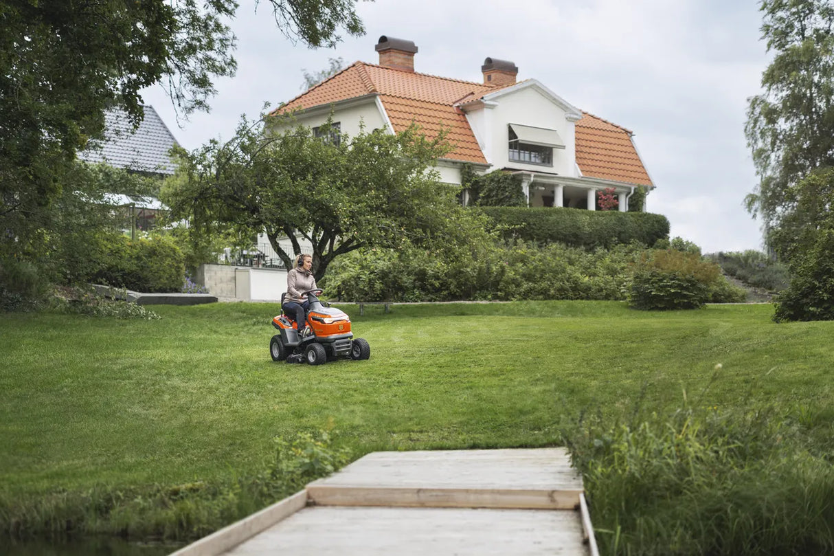 Husqvarna TS 112 puutarhatraktori