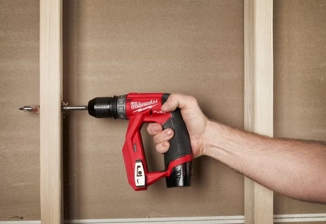 Milwaukee M12 FDDXKIT-0X pora/ruuvinväännin vaihdettavilla päillä – POWERSTATE-hiiliharjaton moottori